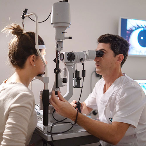 consultorio del doctor José Licari clinica de ojos licari vision tarragona